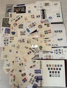 Banankasse med norgessamling kjøpt på Skanfil for 900, mange konvolutter eldre Finland, stor mengde svenske hefter ++. Vekt 10,5 kilo