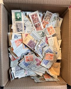 KLIPP 1947 POSTJUBILEUM Lot fra bo, masse småsteder!. Vekt 355 gram med eske