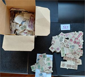 KLIPP Eske med mest posthorn 1909-29. Ikke sjekket. Vekt 465 gram med eska