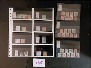 SVERIGE Eldre merker oppsatt for salg på små plansjer. Alt avbildet