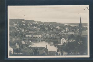 ARENDAL (Küenhioldt 345) Sendt underfrankert til Vaaler i Solør 1929