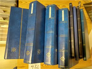 FINLAND o dublettene til forrige objekt i 9 innstikksbøker + en masse løst i boks. Ser ut til å gå til 2012. Masse nytt blant det løse. I tillegg 4 årssett, vekt 11,5 kilo