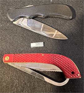 KNIVER FRA NEDLAGT IMPORTØR  30 til 50 år gamle, ubrukte,  den røde er spesialkniv for tauspleising
