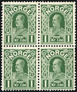 110 II a. 1 kr Haakon 1910 på hvitt papir i 4-blokk. Nedre, høyre merke er postfriskt. (8.100,-).