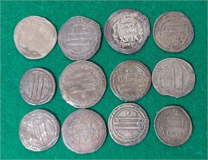 Parti 12 islamiska Dirham, diverse dynastier, mest bra kvalitet. För specialisten!