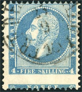 4 c. 4 skilling Oscar variant "Sterkt vertikalt feilsentrert". Lettstemplet "Fredrikshald".