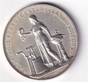 Norske Melkeprodusenters Landsforbund.