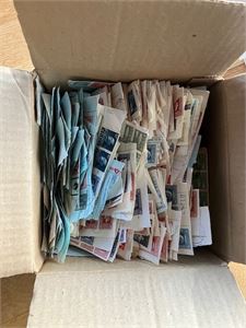 Klipp fra posanvisninger 750 gram inkl. eske - mange fine stempel