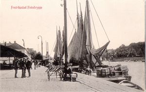 Postkort Fredrikstad Fiskebrygge