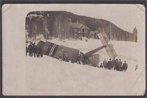 Flystyrt ved Bjørkelangen (?) ca 1915 småf. UB  hj.knekk