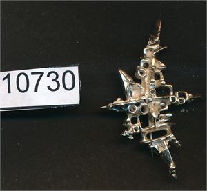 SMYKKE - SØLVNÅL Pent smykke