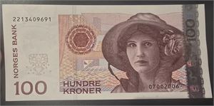 Åtte stk 100 kroner 2006. 5 i serie, 2 og 1. 0