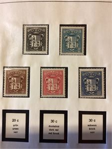 Andorra 1936 - 1982 **/* i Lindneralbum.  Litt tynt besatt, men noe her og der.