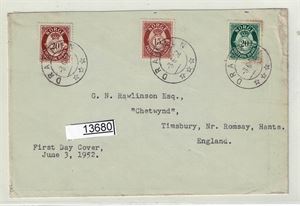 FDC Nk 390 og 392. 15 og 20øre, tilleggsfrankert med Nk 391 sendt til England. Skrukkete og flekker på høyre side (Hk 1500)