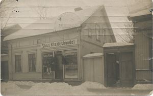 Drammen - Fotokort "Sko&Klædelshandel (Tordenskjoldsgate 126) stemplet Drammen 1914