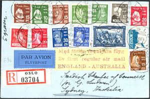Konvolutt, frankert med 14 norske merke, stemplet "Oslo 6.12.34" og sendt som rekommandert brev med Luftpost til Sydney. Gul lapp med teksten "Med første regujära fly, By first regular air mail England - Australia" påklistret forsiden. Fire ulike stempler på forsiden, bl.a. to fra Australia.