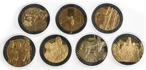 Medaljer Alt for Norge, 12 stk gullbelagte medaljer, distribuert av Samlerhuset.,  samt 2 Jub. medaljen 1814-1914, moderne sølv kopi av Samlerhuset.  Alt i Fint etui.