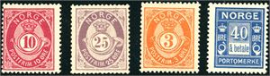 Noen få norske merker på albumark. Hovedsakelig Porto- og Tjenestemerker.
