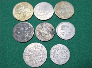 OSMANSKA RIKET, parti 8 äldre Ostmanska silvermynt, huvudsakligen större valörer med dekorativa arabiska skrifter