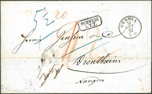 Brevomslag, stemplet "Genova 31 Ott 57" og sendt til Trondhjem. Transittstemplet "Schwiz N.T.T." på forsiden. Baksiden med stempler fra bl.a. "Basel Brie Expedition 4 Nov 57", "Frankfurt 4 Nov 1857" og "KDOPA Hamburg 6.11".