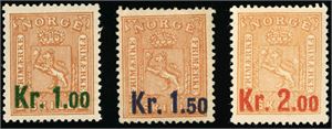 85 I,86 I, 87 I. Kroneprovisoriene i komplett serie. 1 1/2 kronen med en ørliten tørr flekk i limet, som kan komme fra produksjonen. (7.900,-).