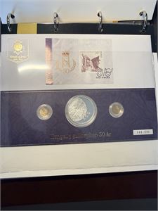 Kongelig gullbryllup 50 år 2 stk gullmedaljer samt 1 stk sølvmynt