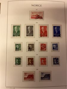 Samling, Norgessamling i 2 nye Leuchtturm SF album.   Noen merker innsatt, men verdien ligger i albumene