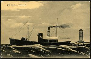 To postkort: S/S Hadarøy og S/S Mjølner. Begge fra Ulsteinvik. Førstnevnte er brukt i 1916. K-2