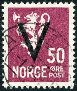 272. 50 øre V med vannmerke, stemplet "Sandefjord 1.9.41". Attest Enger.