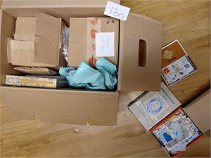 Klipp og vaska merker. Ser ut til å være mest Norge. Ikke nøye sjekket av oss, vekt 7,5 kilo