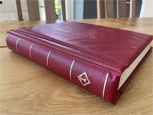 NEDERLAND Vesentlig stemplet samling til ca 1970 med flere gode enkeltmerker. Litt Suriname og Antilles bakerst. Egenmontert i Leuchtterm perm