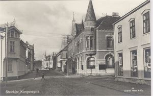 Steinkjer. Kongensgate (M&Co 35)  UB småf.