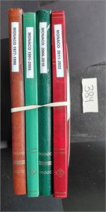 MONACO xx samling 1977-2022 i 4 innstikksbøker. Selger oppgir at det mangler bare 10 merker og 3 miniark i perioden (AFA 48600)