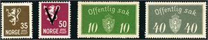 Norgessamling til 1999 i et Leuchtturmalbum.