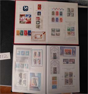 DIVERSE LAND Mest miniark i 2 innstikksbøker. Ikke noe gammelt, men mange land representert