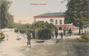 Drammen - Toldboden, kolorert kort med barn og hestevogn (Edv. Strøm) brukt 1915