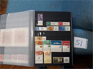 ISRAEL xx masse merker fram til 80-tallet i 64 siders bok. Alt som skal ha tab eller fulltab har det. En del merker i striper fra bunnen av arket.