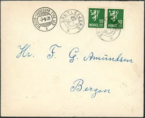 Mer enn 100 brev og forsendelser fra ca 1890-1970 i album.