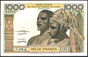 To 1000 Francs fra Fransk West Afrika, fra hhv. 1959 og 1977 samt en 100 Franc (1959). Fra 1 til 0/01