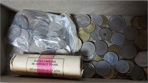 SPANIEN parti moderna mynt inklusive en oöppnad 40-rulle 50 pesetas 1975