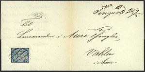 1. 4 skilling våpen 1855 på brevomslag, pent annullert med tre blekkstreker og ved siden håndskrevet "Thingvold 25/5". Merket med meget brede marger. En vertikal arkivbrett midt på, berører ikke merket.