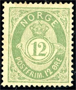 44. 12 øre mattgrønn. (11.000,-).