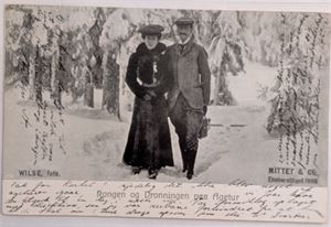 Kongen og Dronningen på agetur, Mittet 1906, brukt med mye skrift foran.