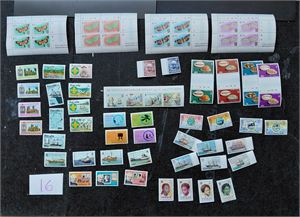 TUVALU xx diverse komplette serier inkl sommerfugler i Kleinbogen