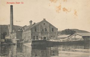 Drammen - Norwegian Paper Co  (Edv.Strøms Boktrykkeri) litt flekker på forsiden.  1 og 2 øre ph. med blekkkryss