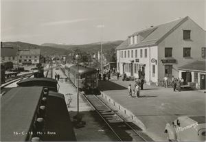 Postkort jernbane MO I RANA stasjon (NO) A6 s/h (Normann 16-C-18) ubrukt
