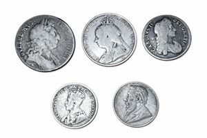 ENGLAND/COMMONWEALTH fem st äldre silvermynt. Detaljer och årtal kan vara delvis nedslitna men