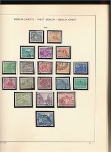 BERLIN o samling i Schaubek klemperm. De bedre mangler stort sett, men omtrent komplett 1956-90. Stor katalogverdi