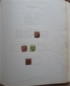 Danmark Danmark 1851-1976 stpl i Schaubek klemalbum. Med 5 kvadrater, en del to-farvede + tjeneste. Greit besatt. Inspiser
