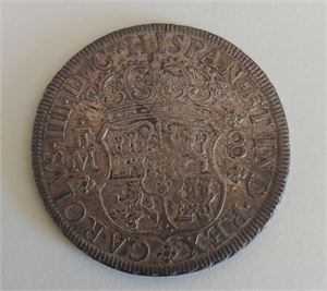 MEXIKO 1771 KARL III 8 Reales (myntmärke M). Stort silvermynt, 27 gr, 0,917 silver. Sista året för typen, sällsynt! (Kv God 1)